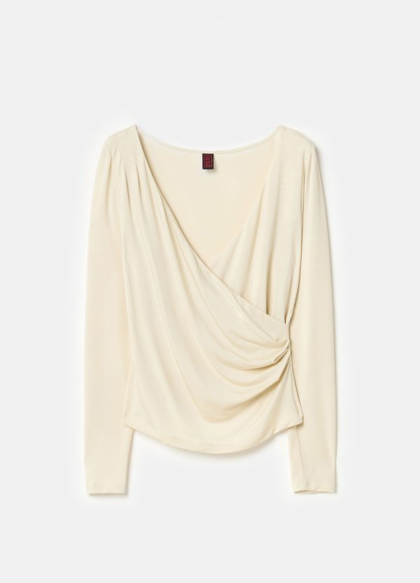 T-shirt scollo a V con incrocio - Image 4