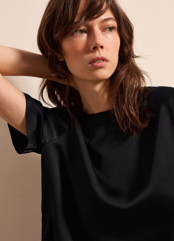 Blusa in viscosa satin