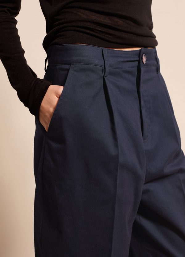 Pantalone carrot fit in cotone stretch - Image 3