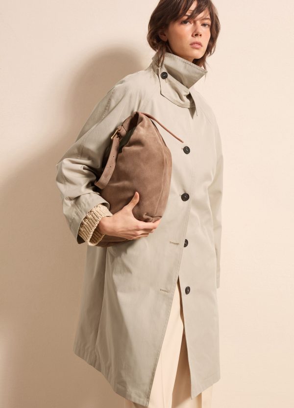 Trench lungo con bottoni