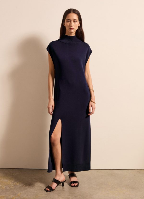 Vestito lungo in crêpe con spacco