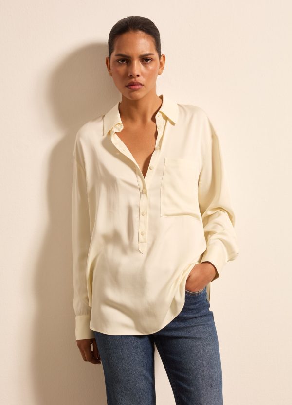 Camicia in satin scollo a polo