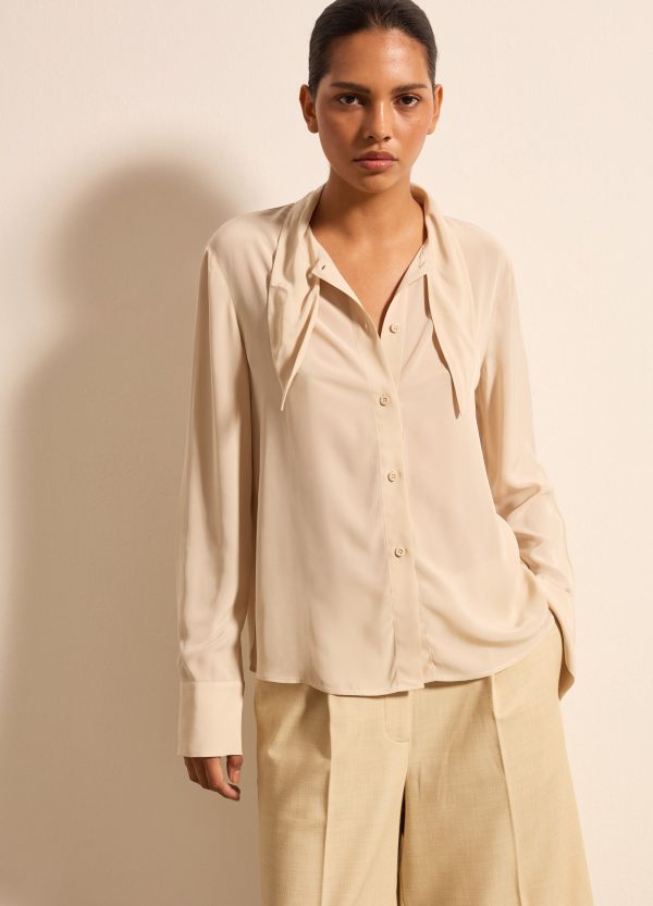 Camicia con foulard