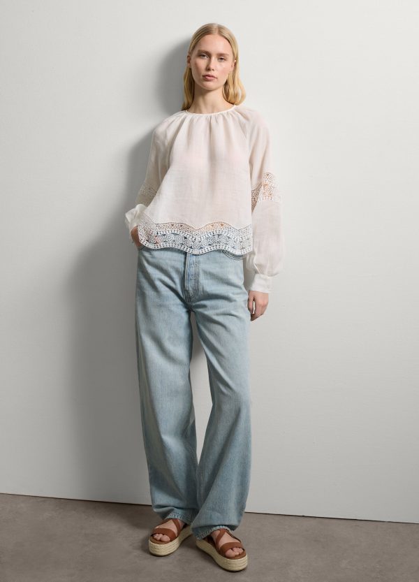 Blusa con dettagli in pizzo traforato - Image 2