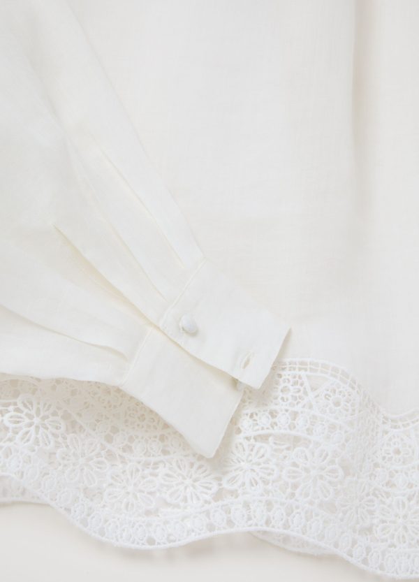 Blusa con dettagli in pizzo traforato - Image 6