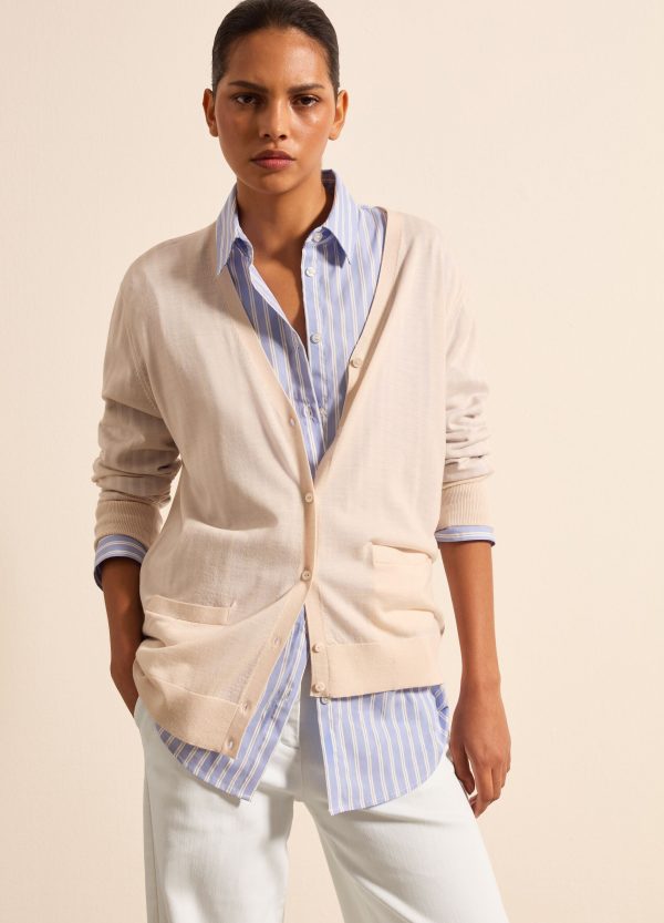Cardigan in lana con scollo a V