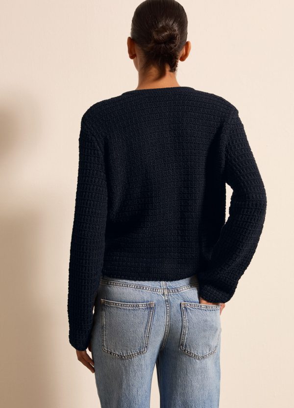 Giacca cardigan crochet con bottoni dorati - Image 4